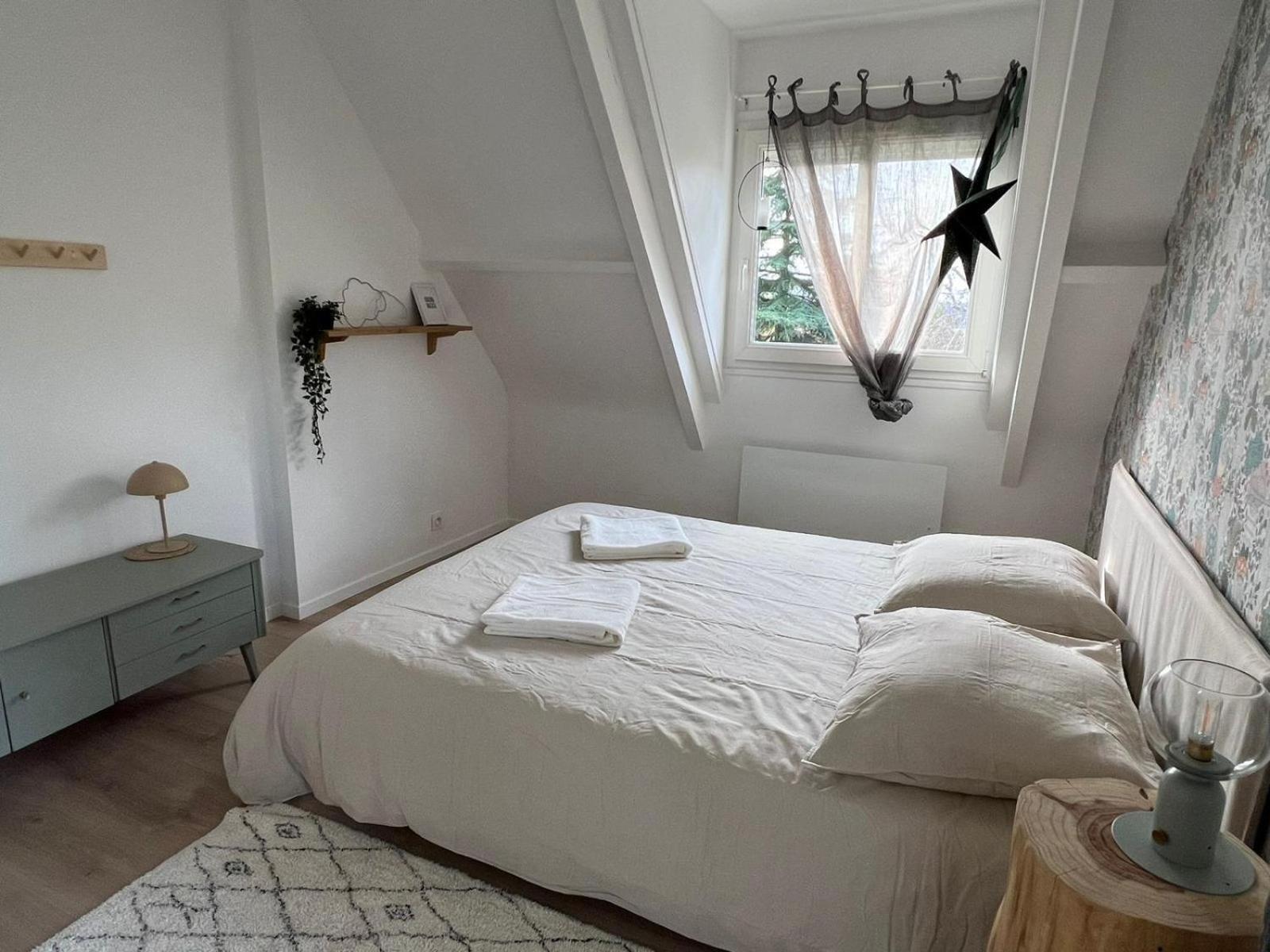 Maison Familiale, Belle Et Moderne Proche De Versailles Et Thoiry Maule エクステリア 写真
